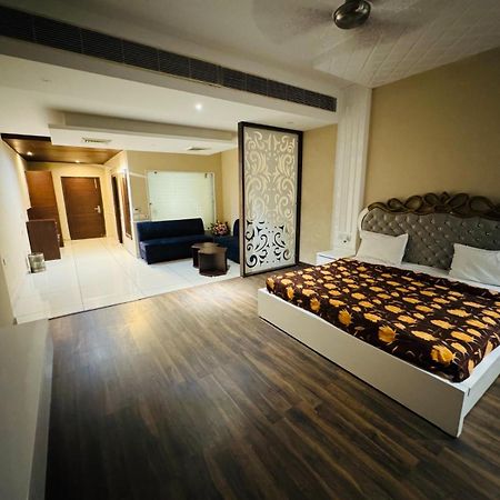 The Pearl Hotel Sirsa מראה חיצוני תמונה