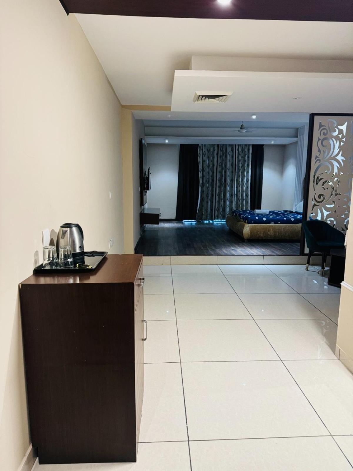 The Pearl Hotel Sirsa מראה חיצוני תמונה